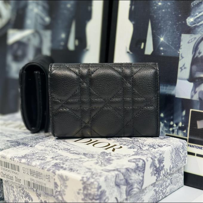 2025228Y 220P182145712